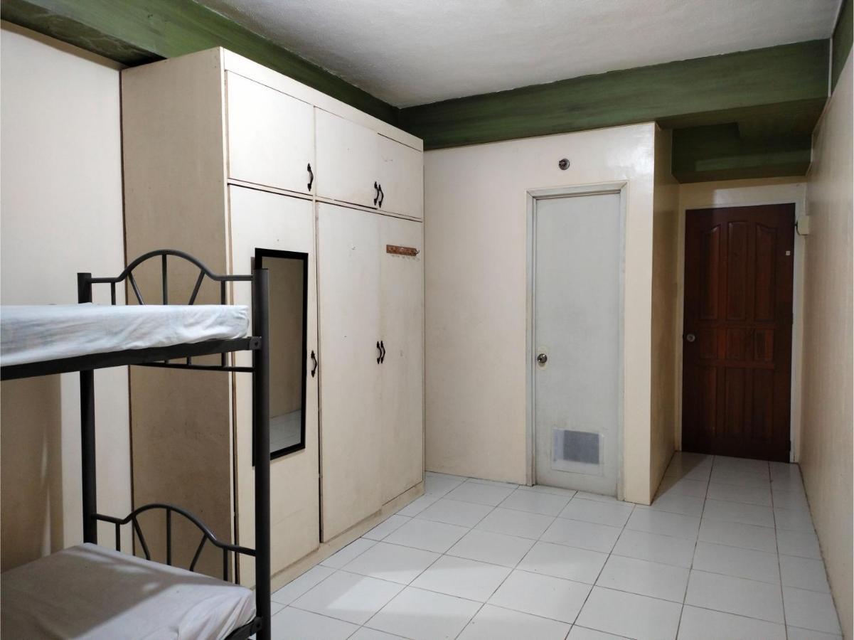 Oyo 800 Ddd Habitat Dormtel Bacolod Ξενοδοχείο Εξωτερικό φωτογραφία