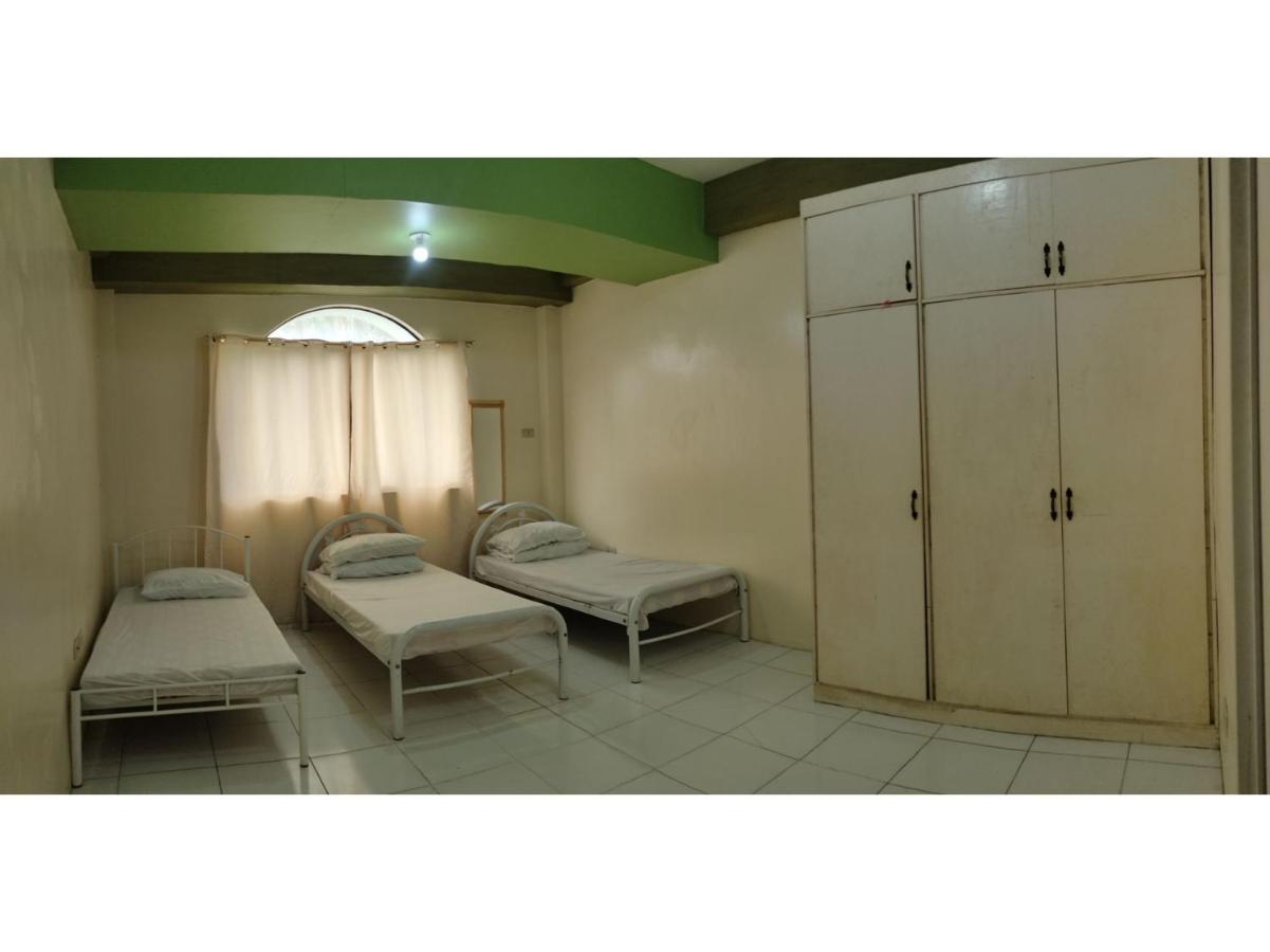 Oyo 800 Ddd Habitat Dormtel Bacolod Ξενοδοχείο Εξωτερικό φωτογραφία